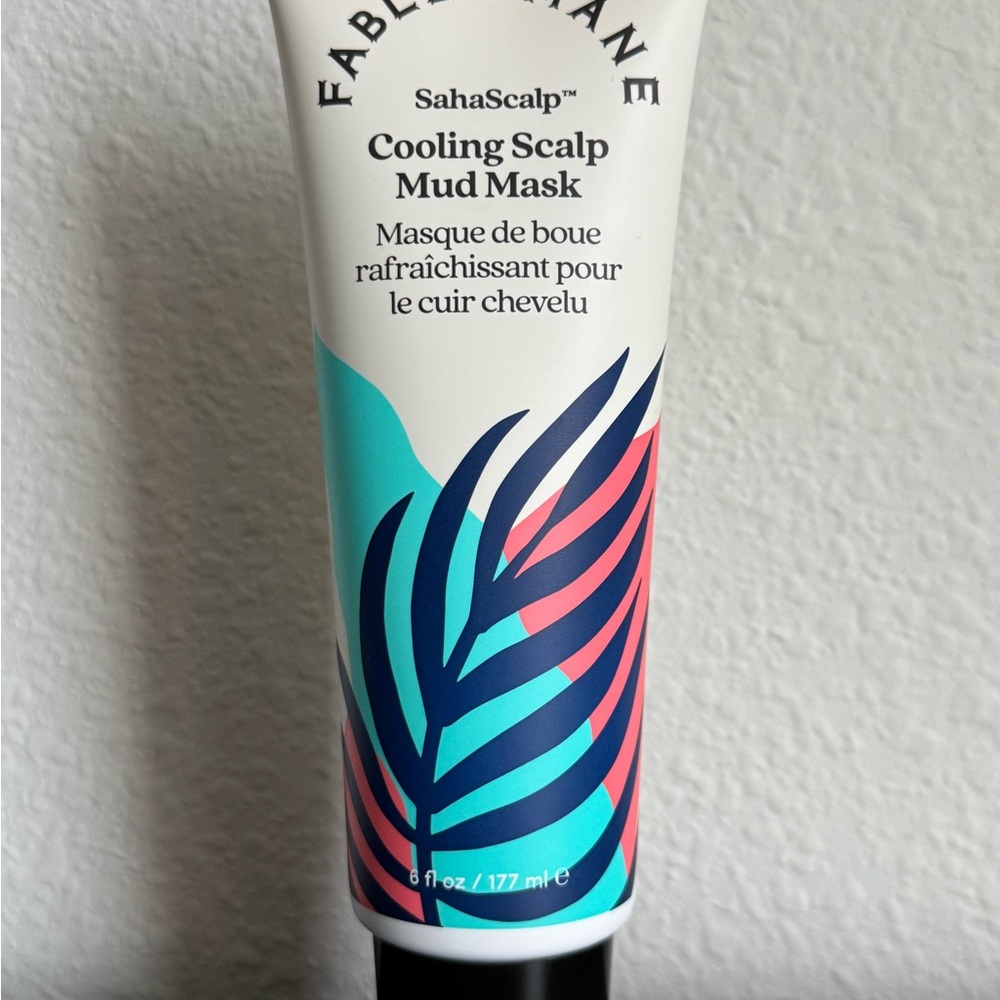 NWOB / FABLE & MANE
SahaScalp™ Cooling Scalp Mud Mask